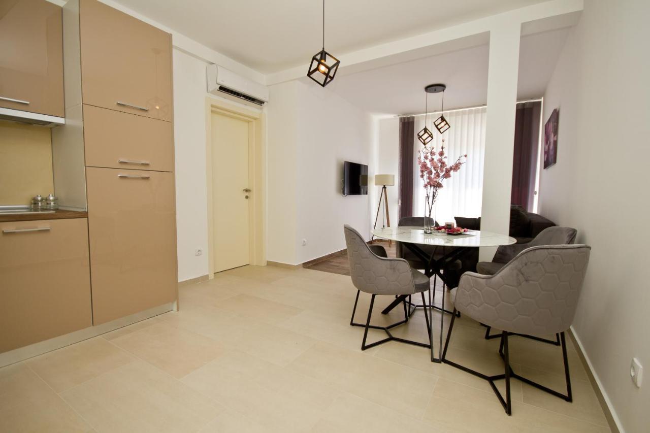 Igman Apartments Tivat Eksteriør bilde