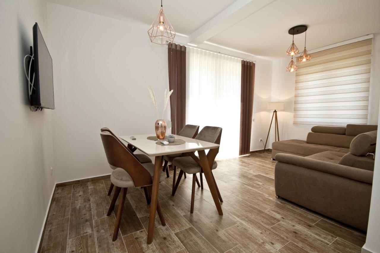 Igman Apartments Tivat Eksteriør bilde
